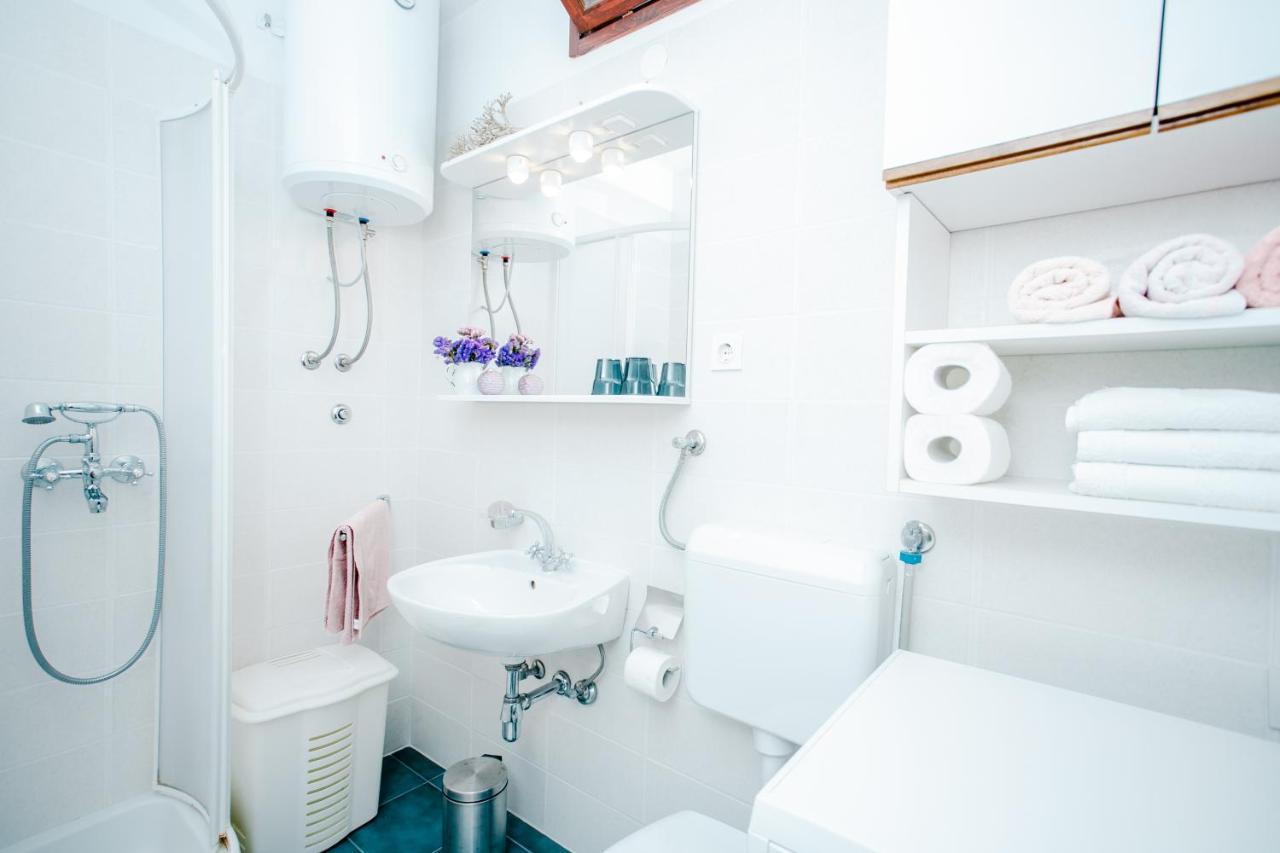 Apartman Uz More Vis Zewnętrze zdjęcie